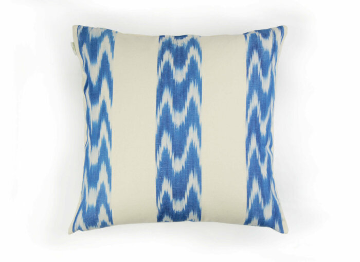 Housse Coussin IKAT MASSANELLA BLEU