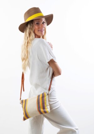 <h1>AMAIA </h1><h4>Toile Ikat MULTICO et cuir clair</h4>